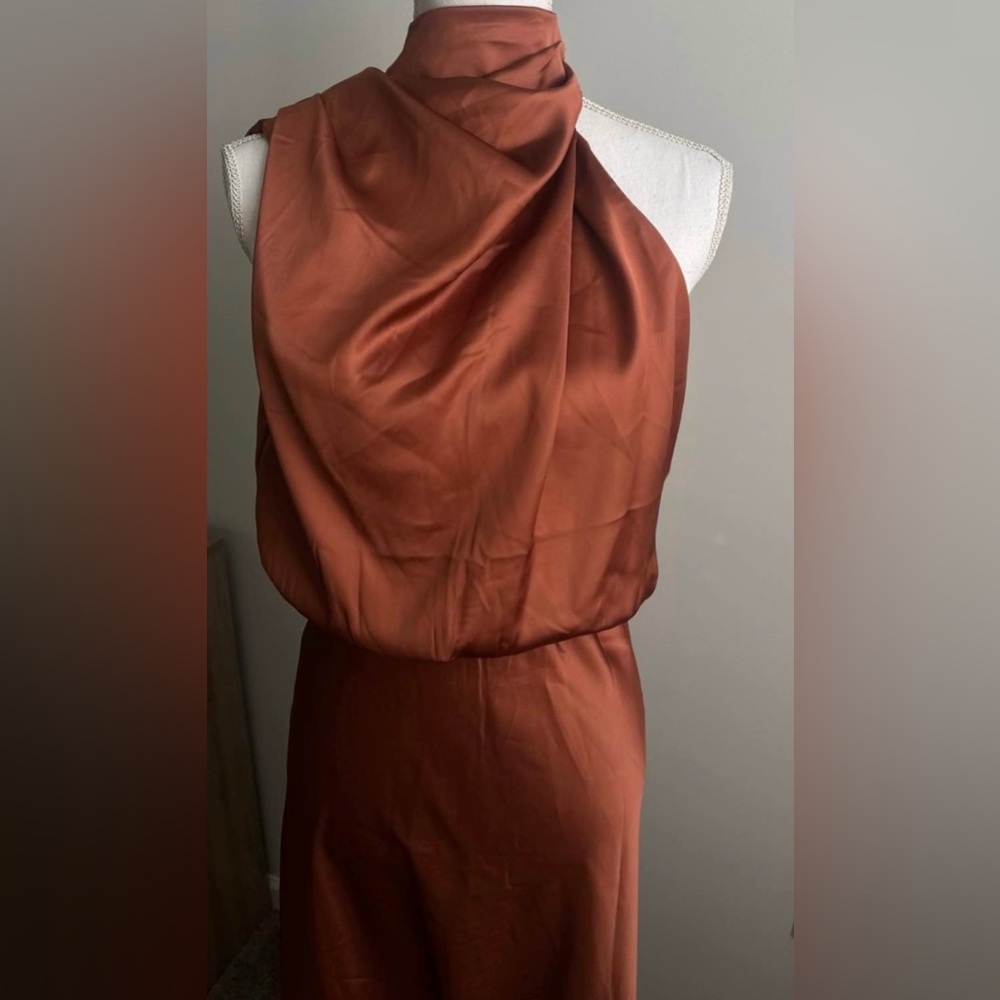Dress - Picture 2 of 4
